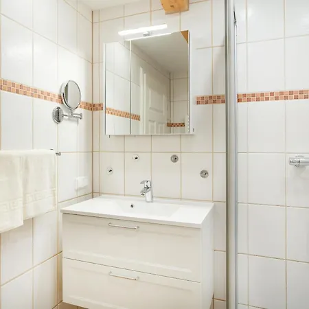 Trollhues 5 - Klaas Apartment *